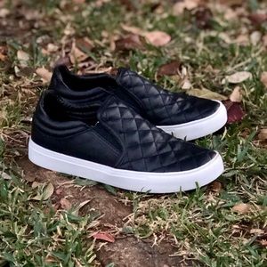 Steve Madden — Slip-On Shoes — Ellen —